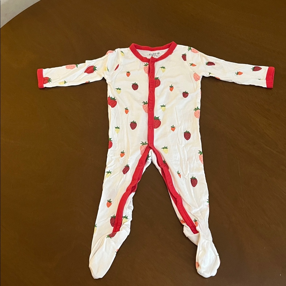 Kyte BABY White and Red Strawberry Pajamas